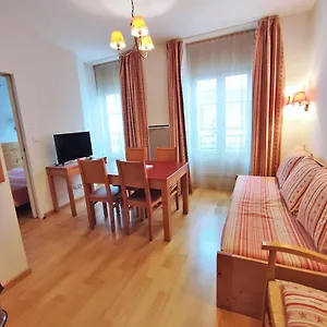  Appartement Oo, T2, Centre Luchon, Wifi, Casier A Skis, Ascenseur, 4 Personnes France